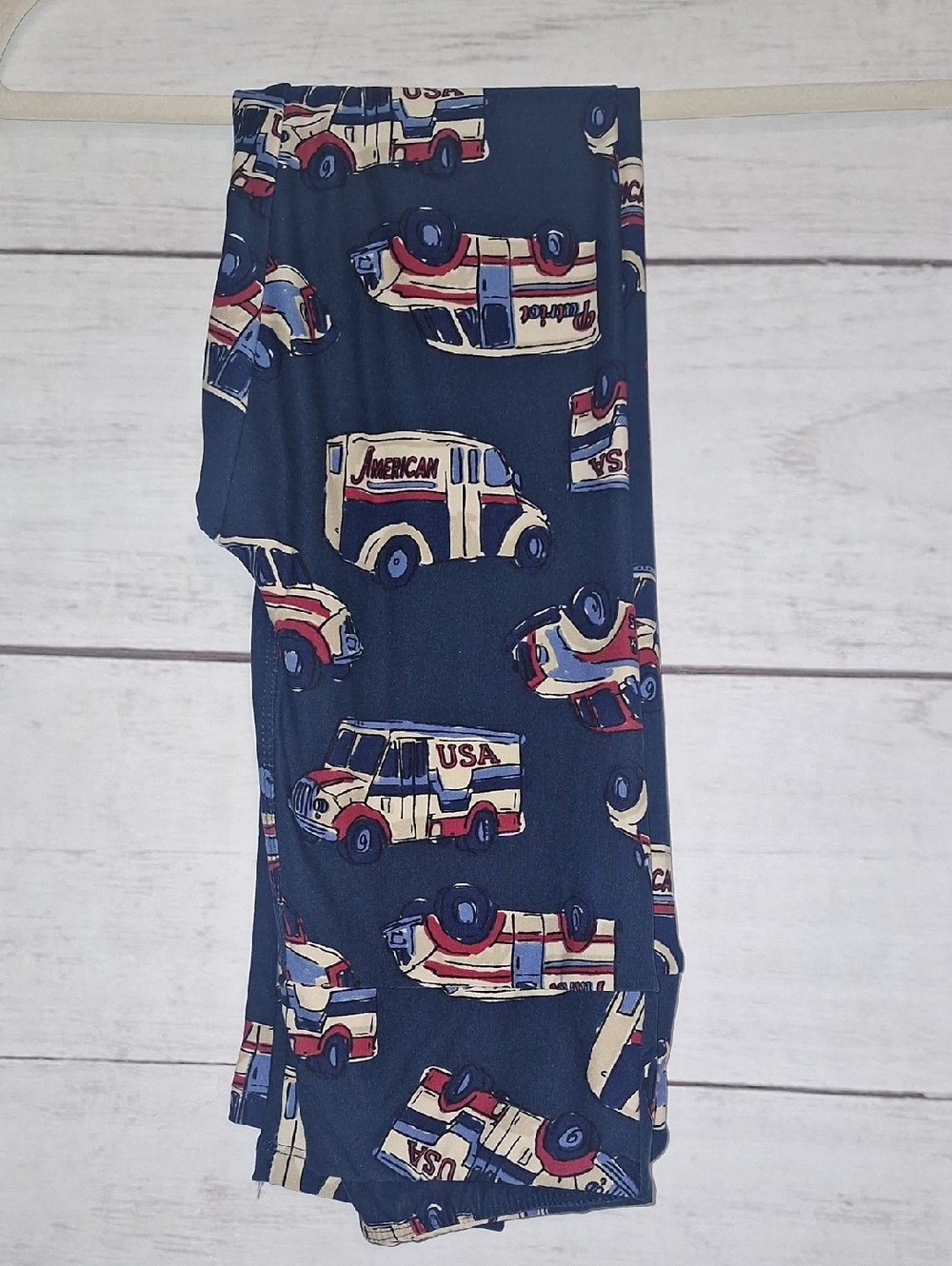 LuLaRoe Navy Leggings With USA Truck Print 🇺🇸